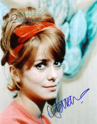 CATHERINE-DENEUVE-Autograph