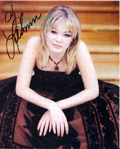 LEAN-RIMES-Autograph