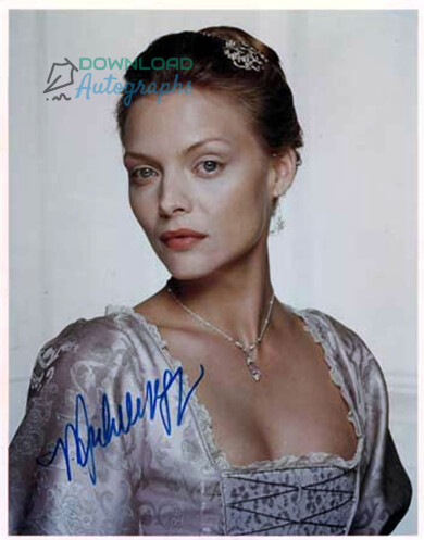 MICHELLE-PFEIFFER-V5-Autograph