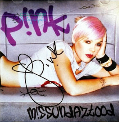 PINK-Autograph