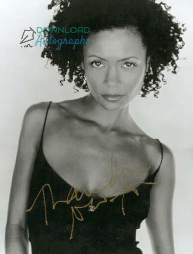 Thandie-Newton-Autograph