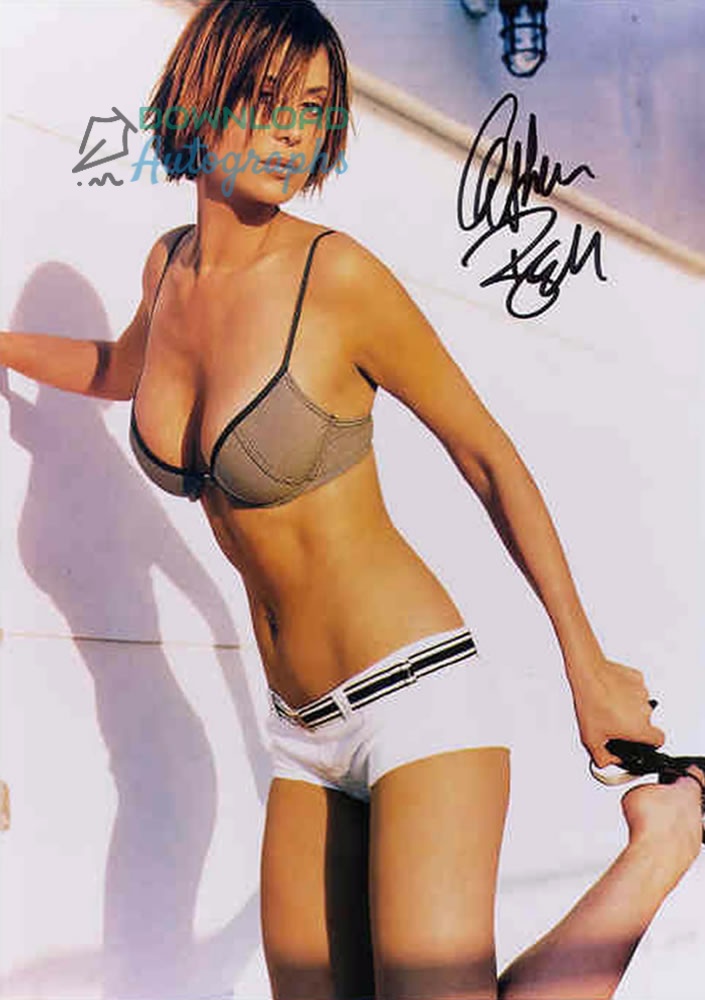 CATHERINE-BELL-Autograph