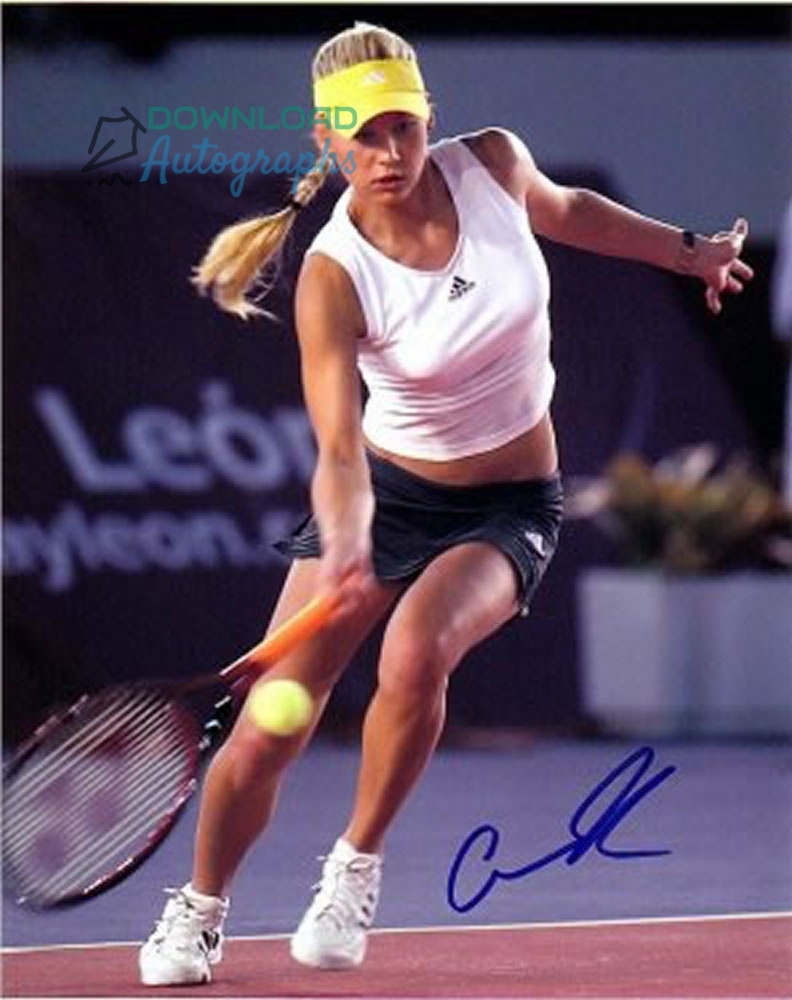 ANNA-KOURNIKOVA-V5-Autograph