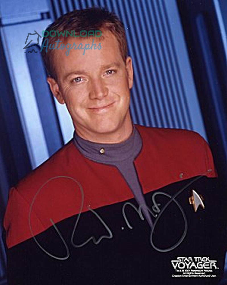 STAR-TREK-ROBERT-DUNCAN-MCNEILL-AS-LT-TOM-PARIS-Autograph